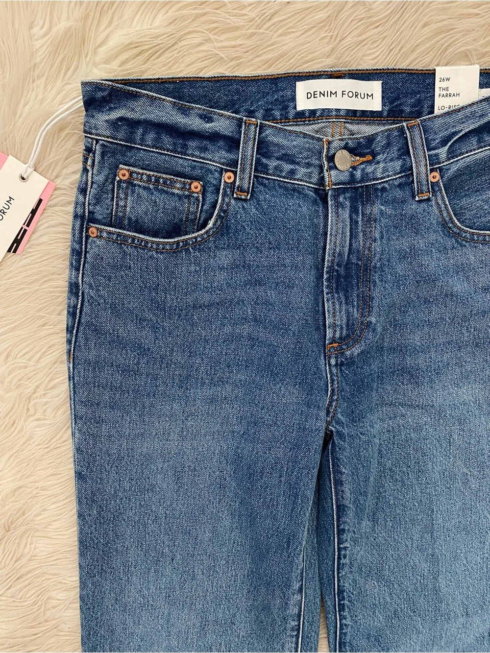 Aritzia Denim Forum The Farrah Lo-Rise Wide Jean 5 Yrs Kiss N Tell Bleu 26